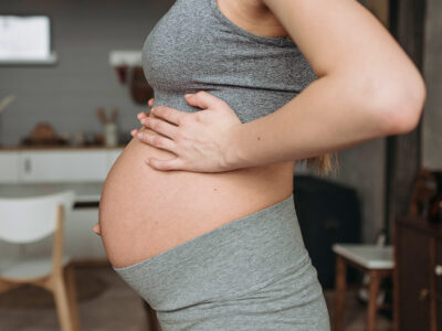 signs of leaking amniotic fluid vs. discharge